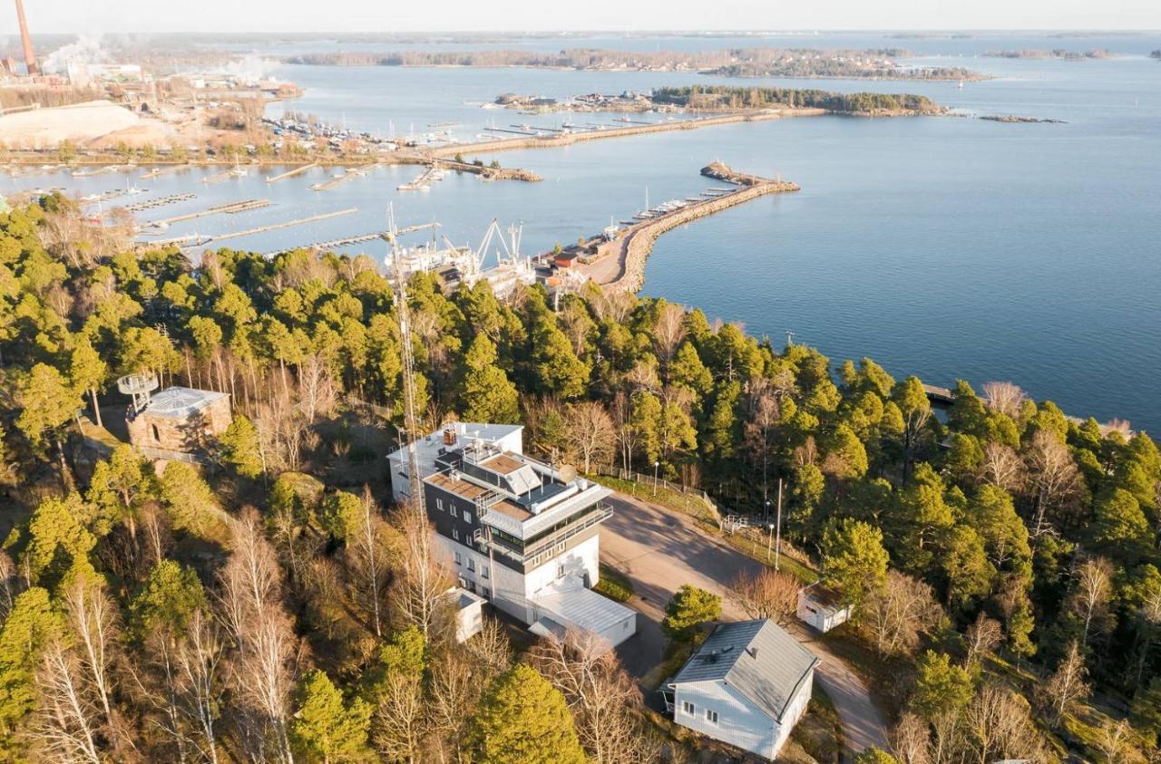 Gasthaus Vanha-Merivartioasema Kotka Exterior foto